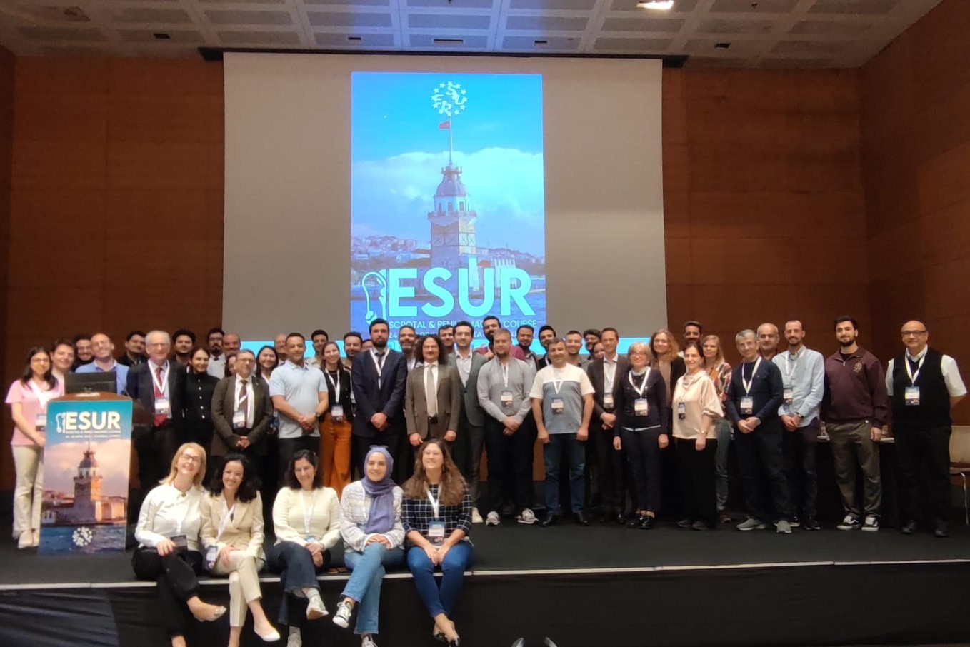 Foto en grupo de los asistentes al curso
